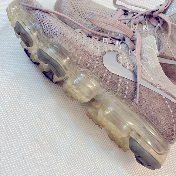 Nike Women’s Vaparmax Flyknit Chrome Sunset Glow Size 6.5 - Picture 13 of 13